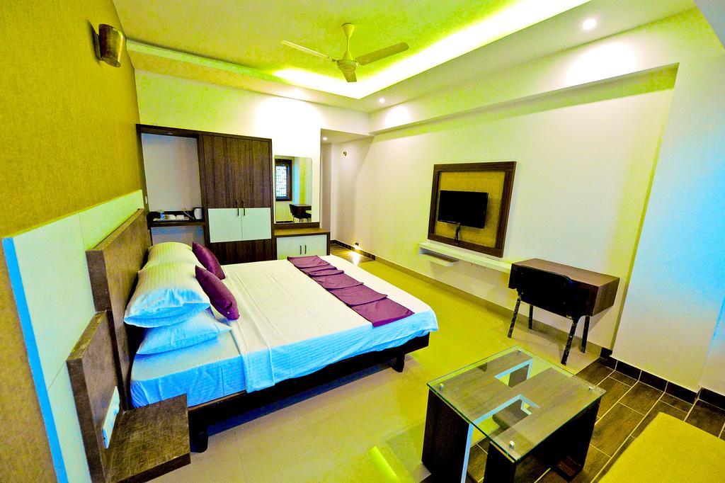 Qik Stay @ S.K. Continental Mysore Buitenkant foto