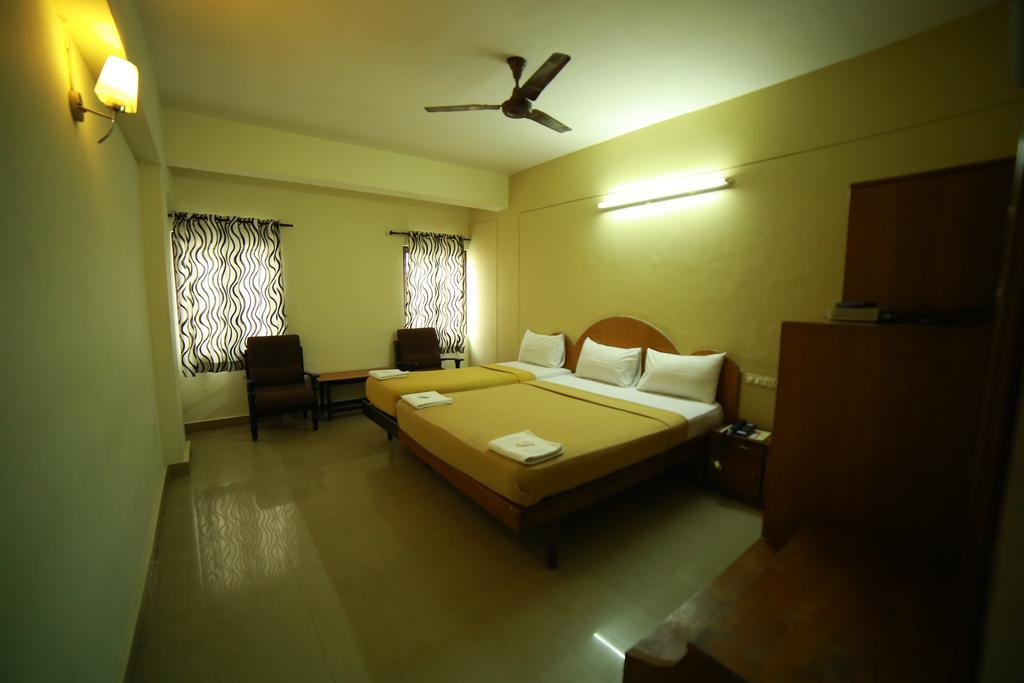 Qik Stay @ S.K. Continental Mysore Buitenkant foto