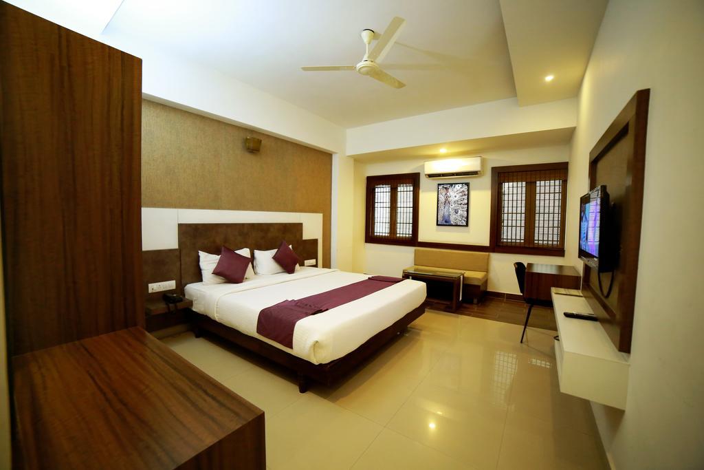 Qik Stay @ S.K. Continental Mysore Buitenkant foto