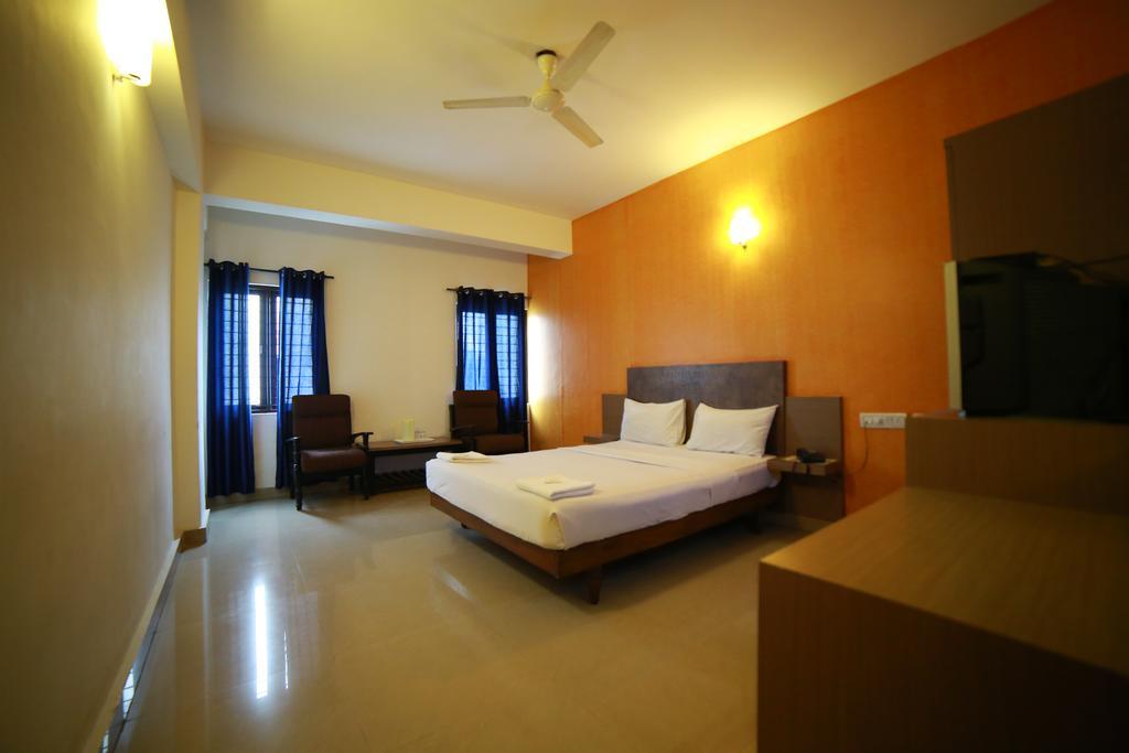 Qik Stay @ S.K. Continental Mysore Buitenkant foto