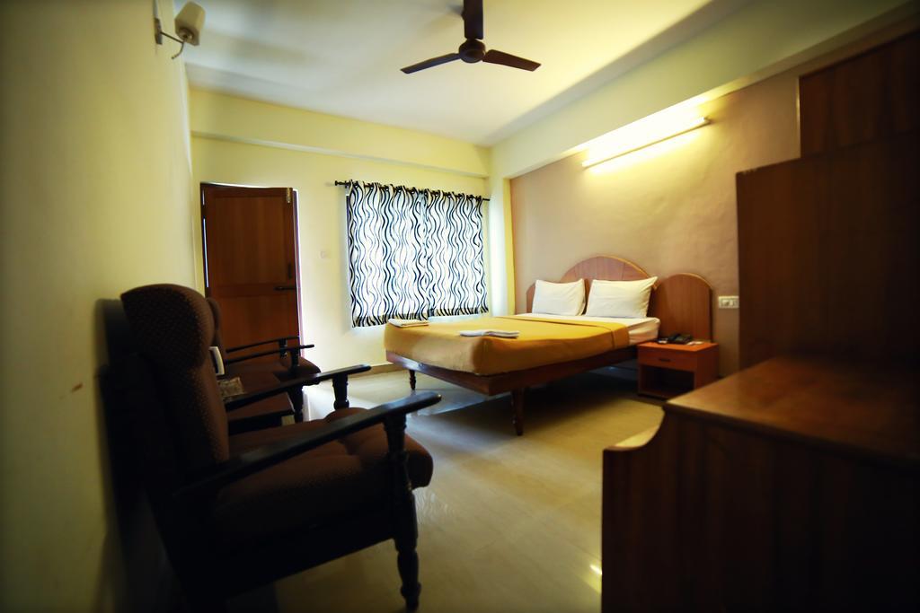 Qik Stay @ S.K. Continental Mysore Buitenkant foto