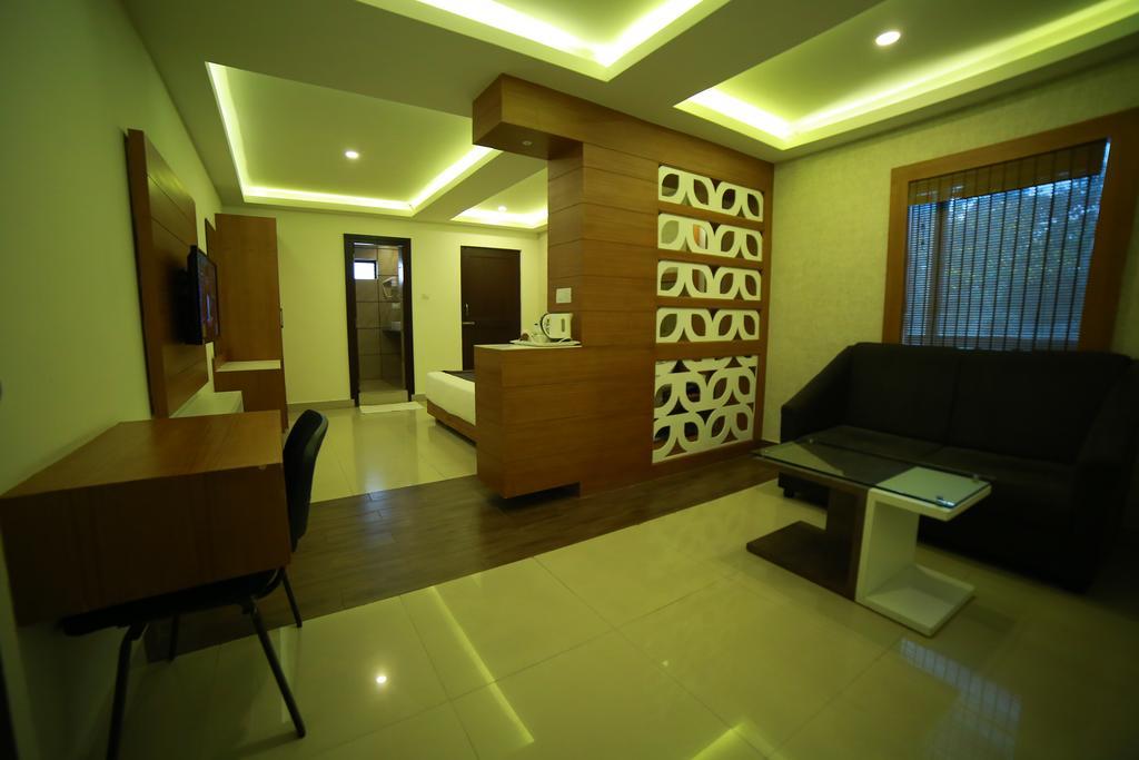 Qik Stay @ S.K. Continental Mysore Buitenkant foto
