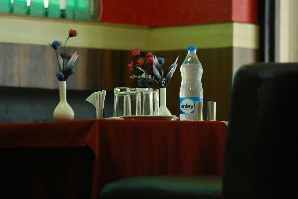 Qik Stay @ S.K. Continental Mysore Buitenkant foto