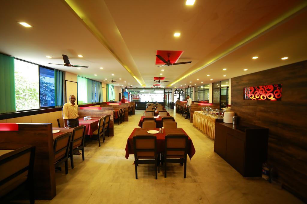 Qik Stay @ S.K. Continental Mysore Buitenkant foto