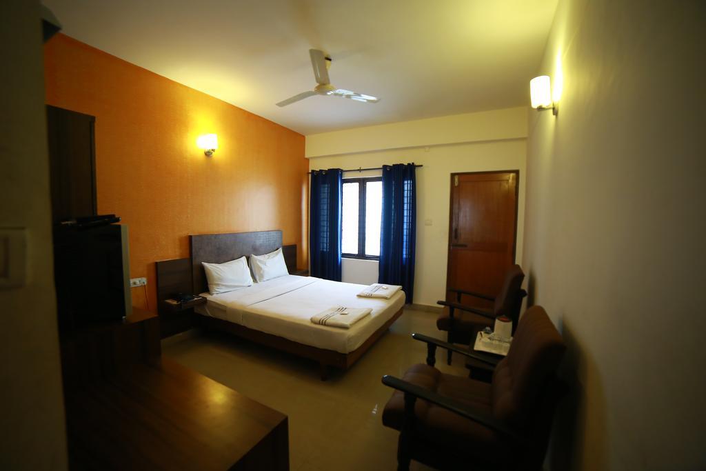 Qik Stay @ S.K. Continental Mysore Buitenkant foto