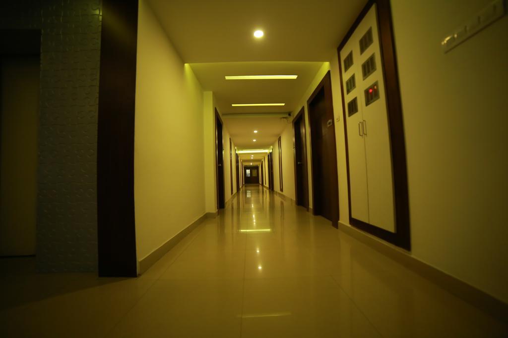 Qik Stay @ S.K. Continental Mysore Buitenkant foto