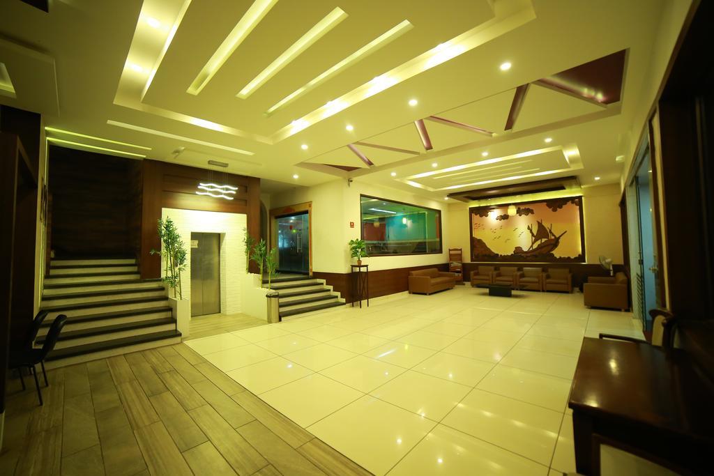 Qik Stay @ S.K. Continental Mysore Buitenkant foto