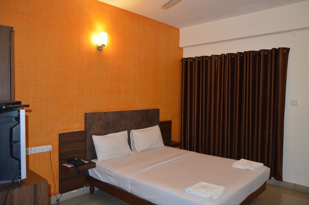 Qik Stay @ S.K. Continental Mysore Buitenkant foto