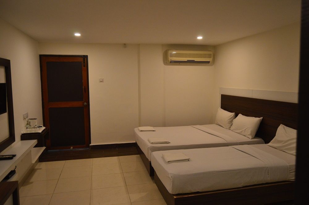 Qik Stay @ S.K. Continental Mysore Buitenkant foto